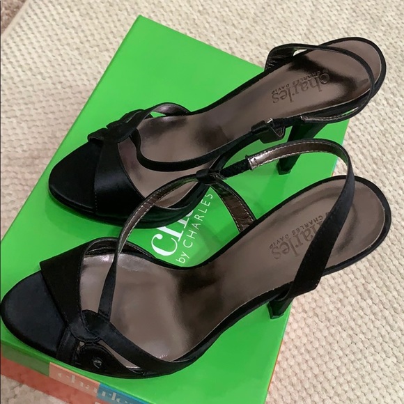 7 M 4” Charles David Strap black satin pumps - Picture 7 of 9